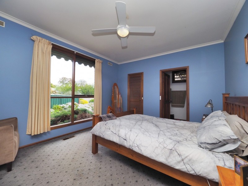 41 Churchill Avenue, Ararat VIC 3377