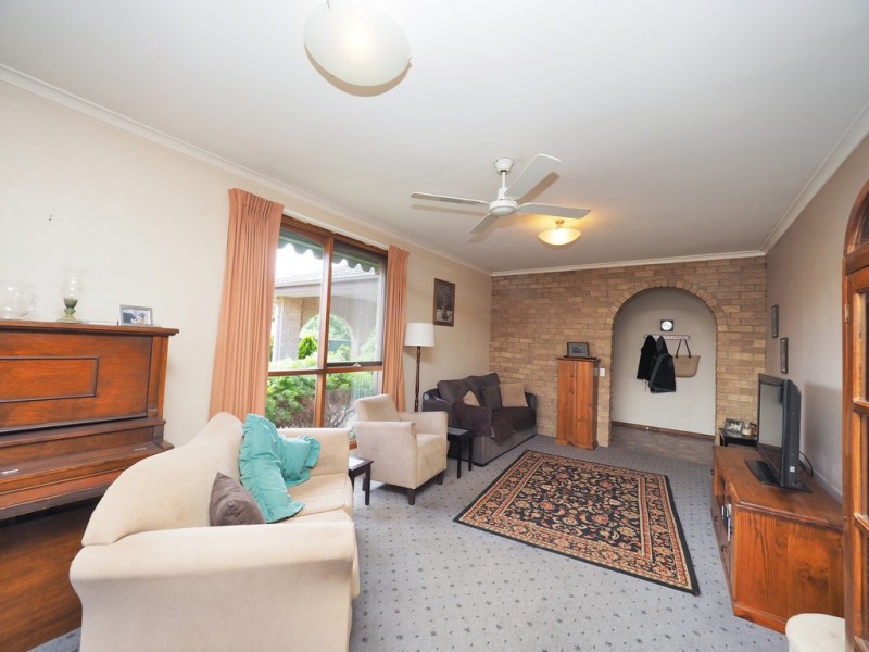 41 Churchill Avenue, Ararat VIC 3377