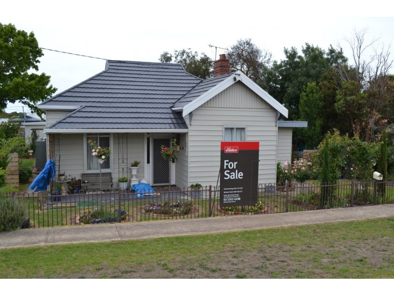 7 Currajong Avenue, Ararat VIC 3377