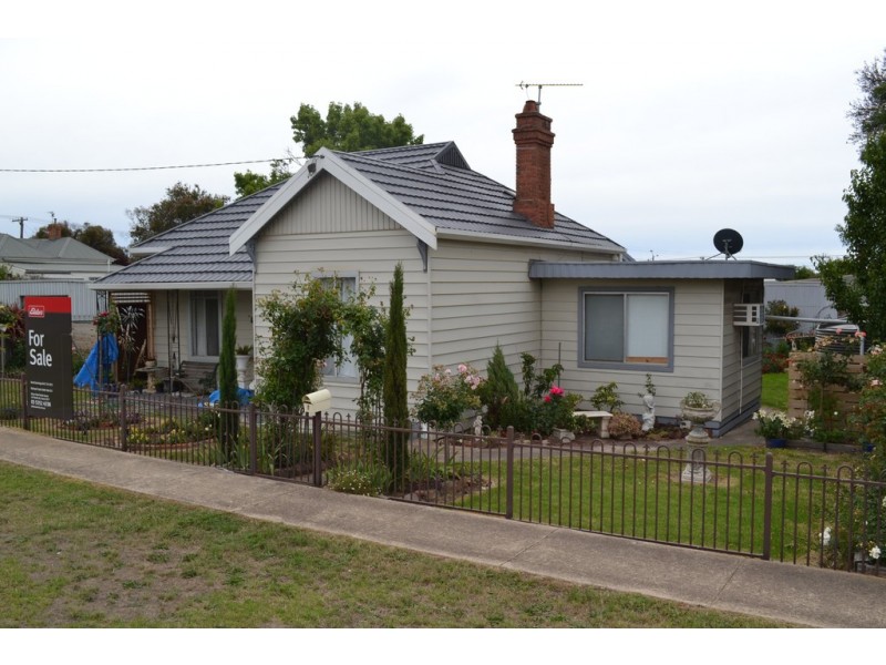 7 Currajong Avenue, Ararat VIC 3377