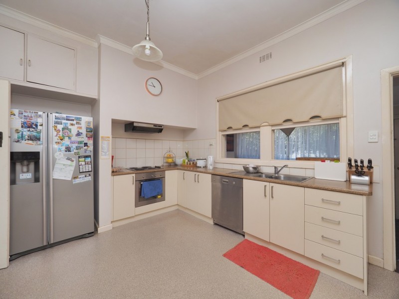 12 Temple Street, Ararat VIC 3377