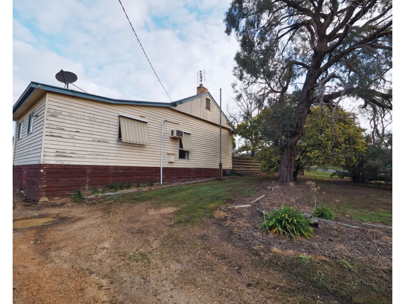 42 View Point Street, Ararat VIC 3377