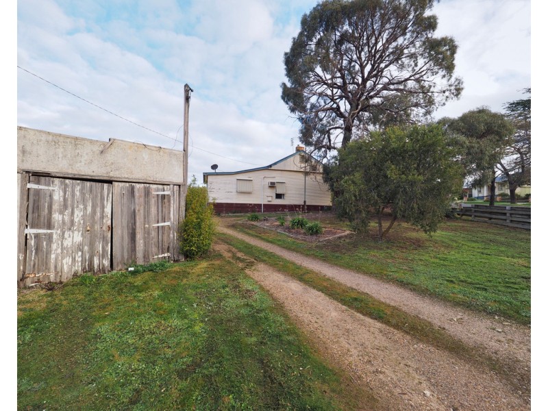 42 View Point Street, Ararat VIC 3377