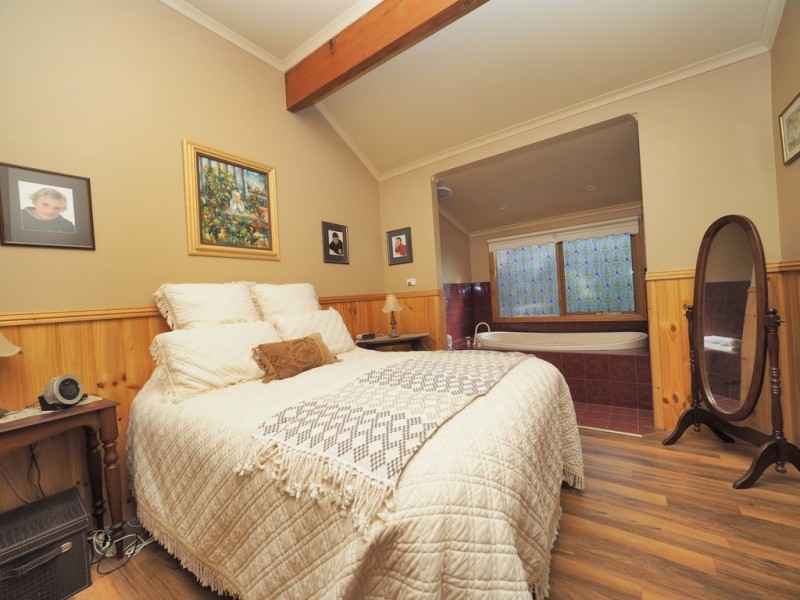 62 Scott Road, Halls Gap VIC 3381