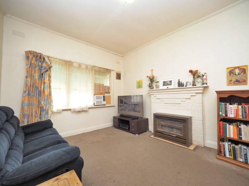 8 Blake Street, Ararat VIC 3377