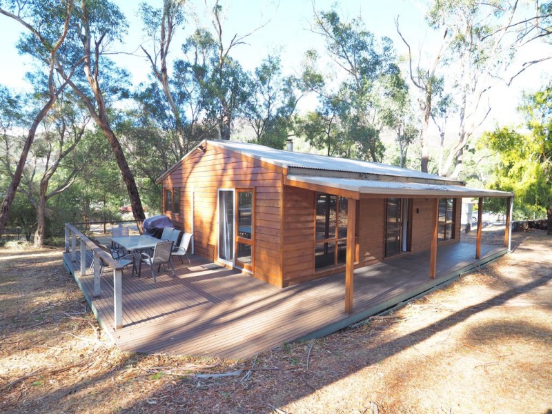 6 Young Road, Halls Gap VIC 3381