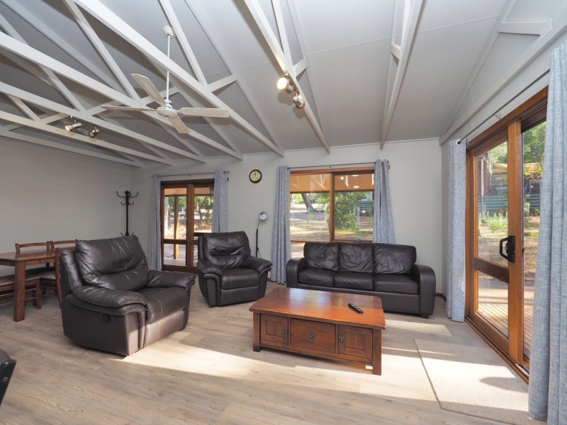 6 Young Road, Halls Gap VIC 3381