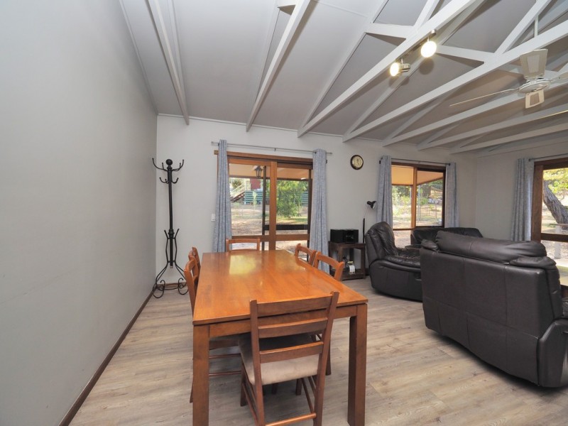 6 Young Road, Halls Gap VIC 3381