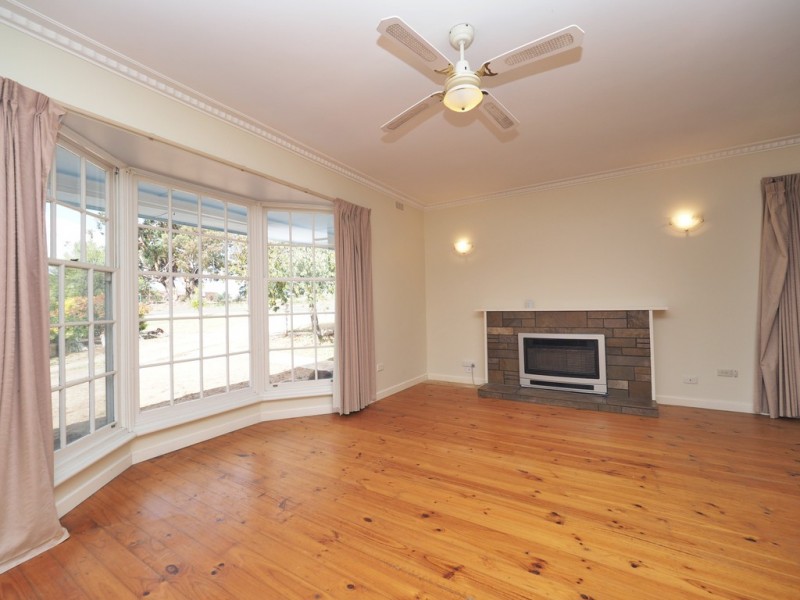 43 McNeill Street, Ararat VIC 3377