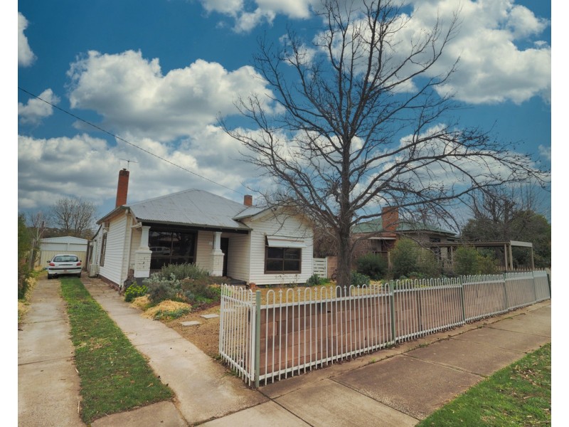 21 Blake Street, Ararat VIC 3377