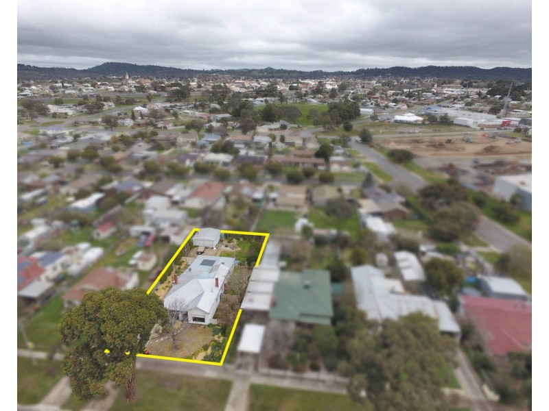 21 Blake Street, Ararat VIC 3377