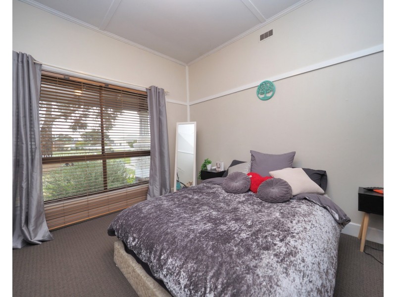 21 Blake Street, Ararat VIC 3377