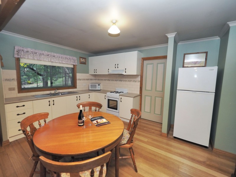 64 Scott Road, Halls Gap VIC 3381