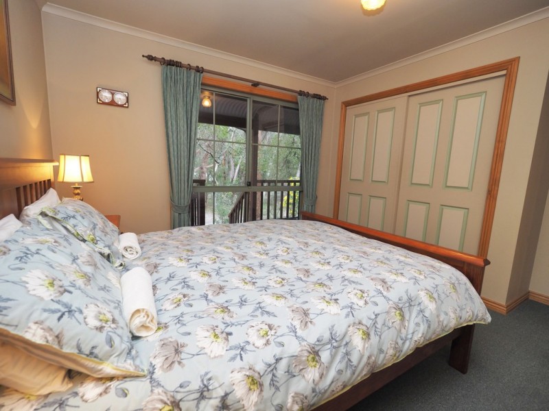 64 Scott Road, Halls Gap VIC 3381