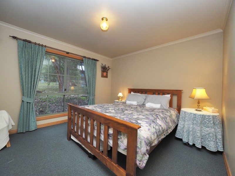 64 Scott Road, Halls Gap VIC 3381