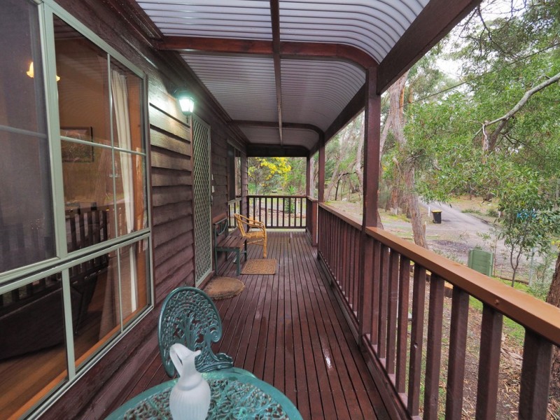 64 Scott Road, Halls Gap VIC 3381