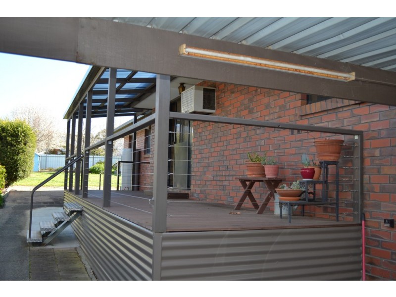 2 Blackie Avenue, Ararat VIC 3377