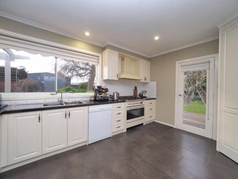 8-10 Barkly Street West, Ararat VIC 3377