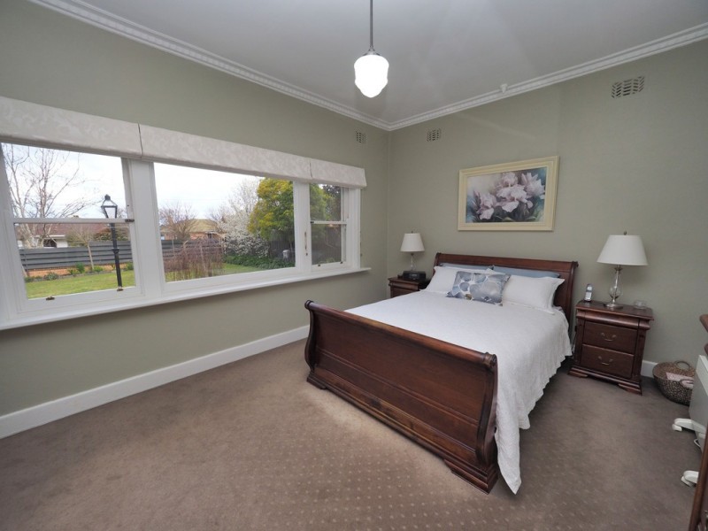 8-10 Barkly Street West, Ararat VIC 3377