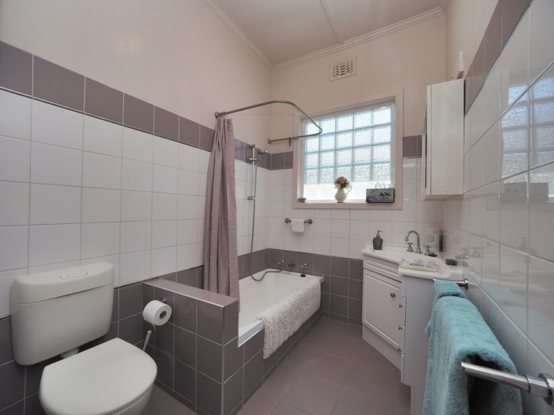 4 View Point Street, Ararat VIC 3377