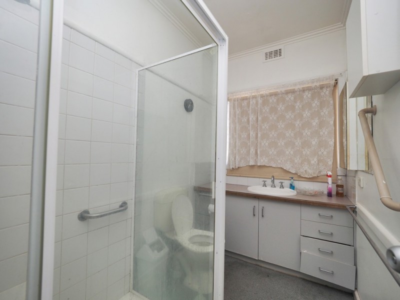 64 Campbell Street, Ararat VIC 3377