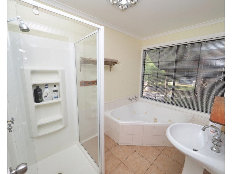 320 Grampians Road, Halls Gap VIC 3381