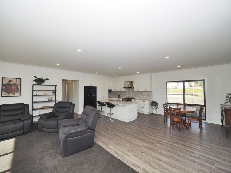 65 Moyston-Rocky Point Road, Moyston VIC 3377