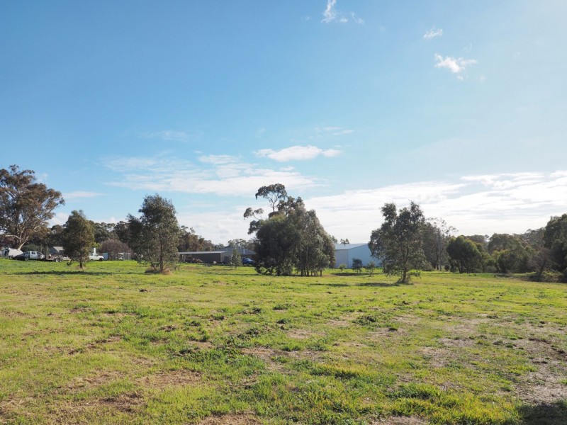 65 Moyston-Rocky Point Road, Moyston VIC 3377