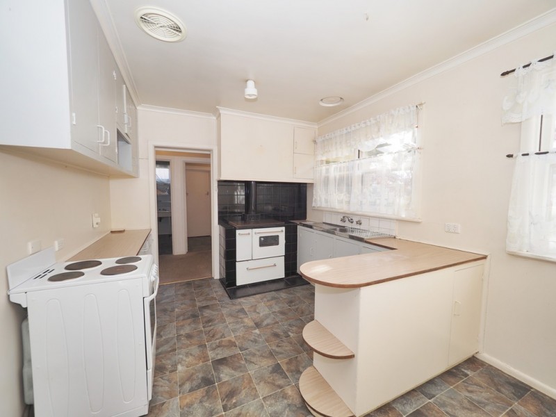 14 Truscott Street, Ararat VIC 3377