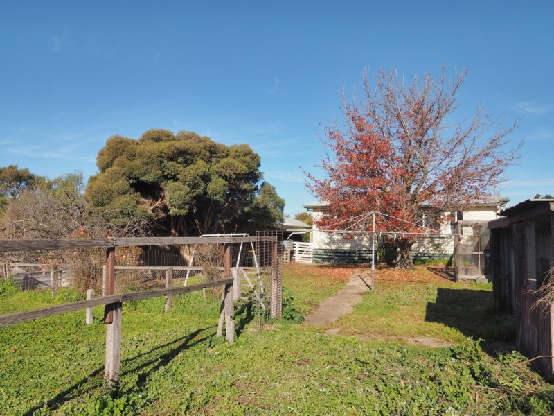 14 Truscott Street, Ararat VIC 3377