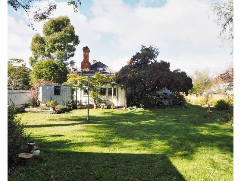 102 Main Street, Willaura VIC 3379