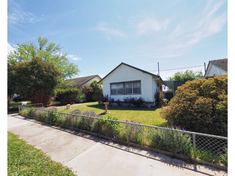 21 Marx Crescent, Ararat VIC 3377