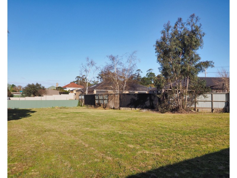 14 Beveridge Street, Ararat VIC 3377