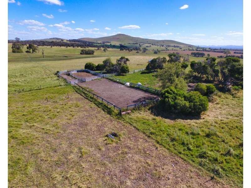 - Shannon Road, Willaura North VIC 3379