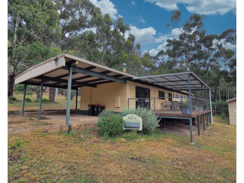 10 Young Road, Halls Gap VIC 3381