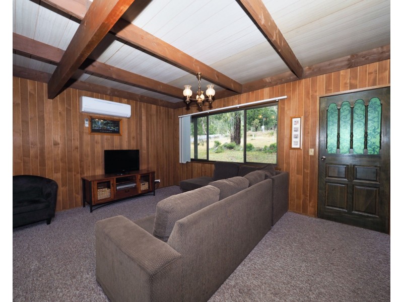 10 Young Road, Halls Gap VIC 3381