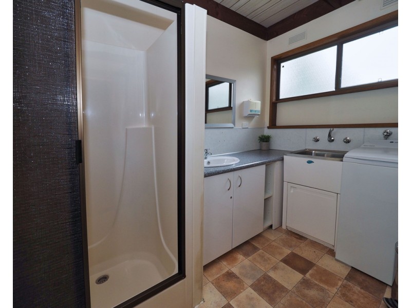 10 Young Road, Halls Gap VIC 3381