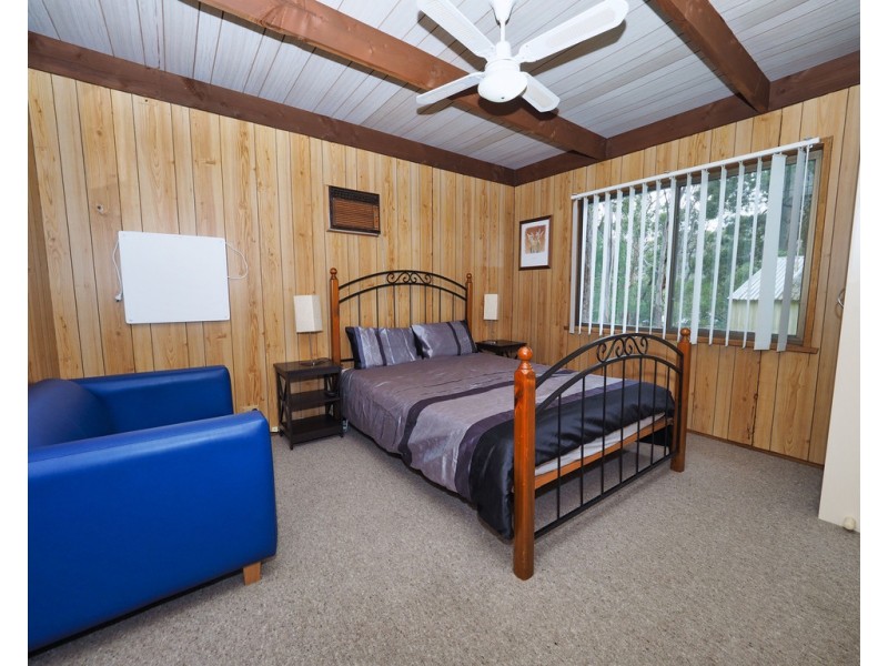 10 Young Road, Halls Gap VIC 3381