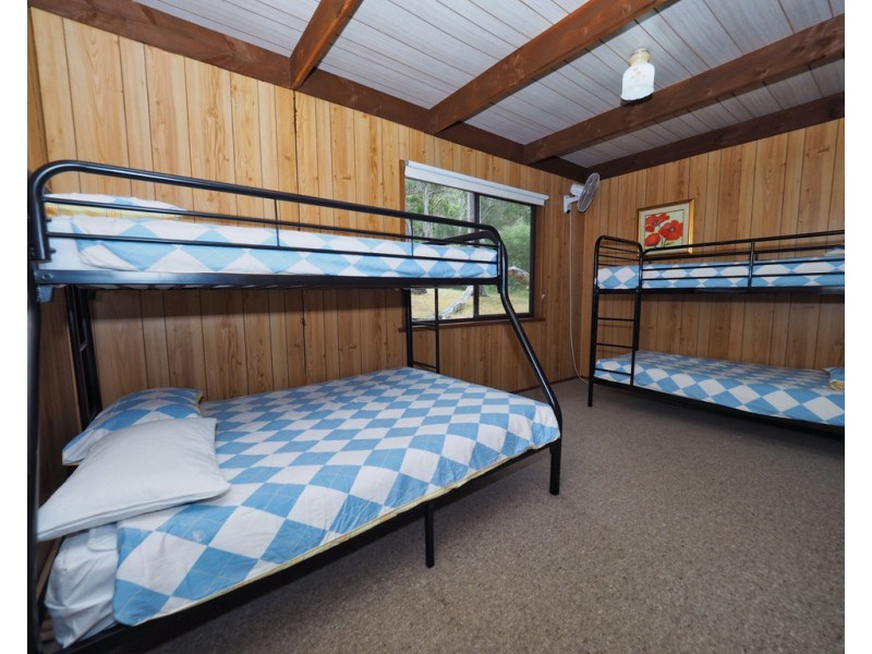 10 Young Road, Halls Gap VIC 3381