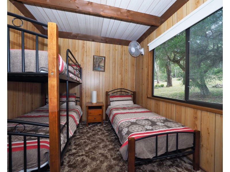 10 Young Road, Halls Gap VIC 3381