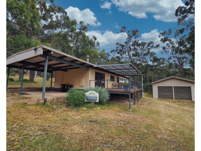 10 Young Road, Halls Gap VIC 3381