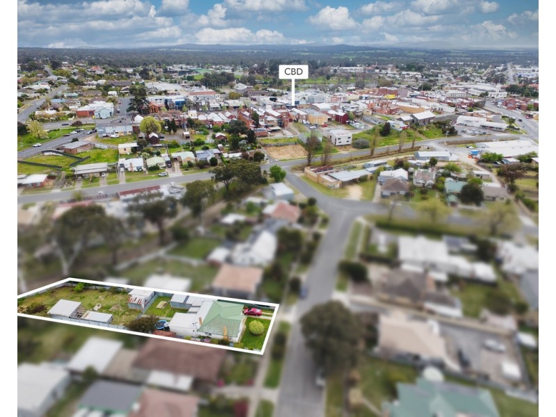 11 Queens Avenue, Ararat VIC 3377