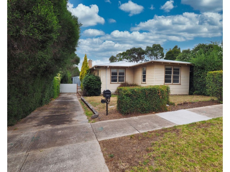 22 Montgomery Street, Ararat VIC 3377