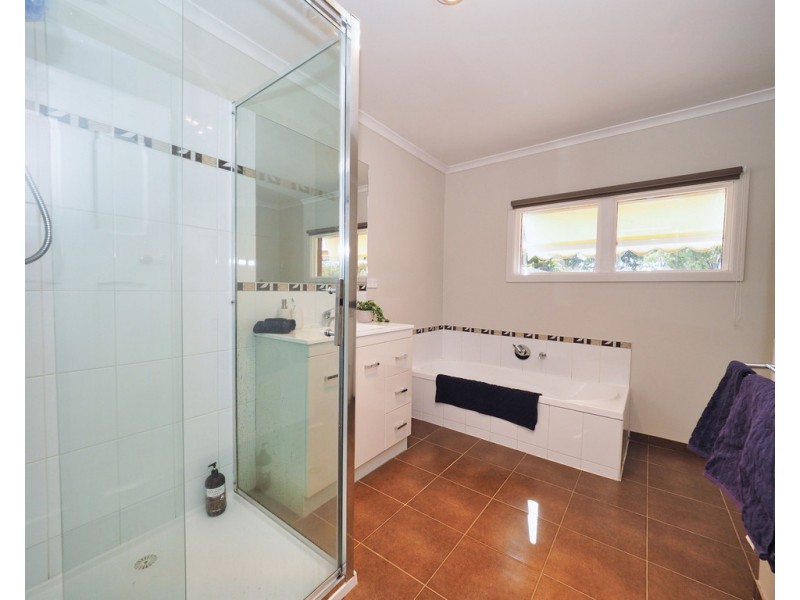 78 Main Street, Great Western VIC 3374