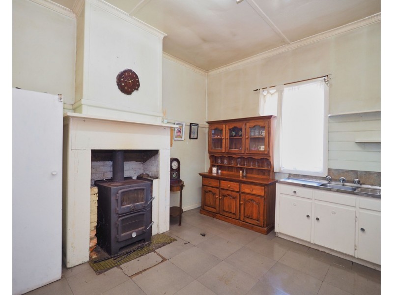 18 Hanson Street, Glenthompson VIC 3293