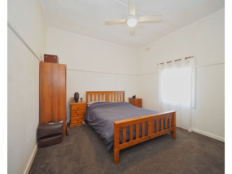 18 Hanson Street, Glenthompson VIC 3293