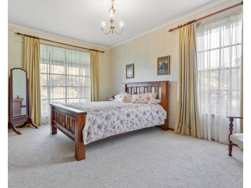 82-84 Brewster Road North, Ararat VIC 3377