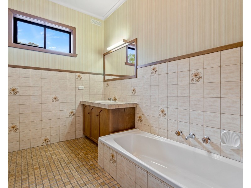 82-84 Brewster Road North, Ararat VIC 3377