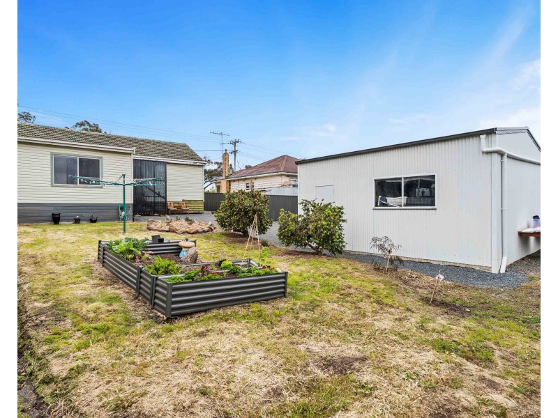 33 High Street West, Ararat VIC 3377