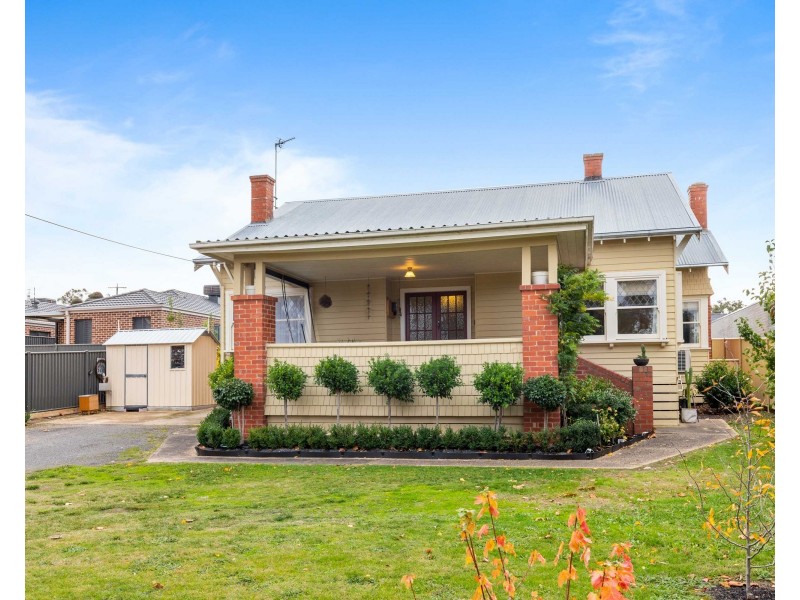 16 Barkly Street West, Ararat VIC 3377